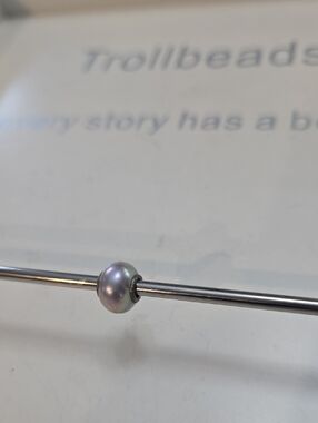 Trollbeads Pale Lilac Pearl Charm